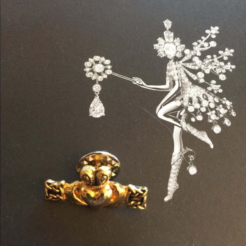 Brooch